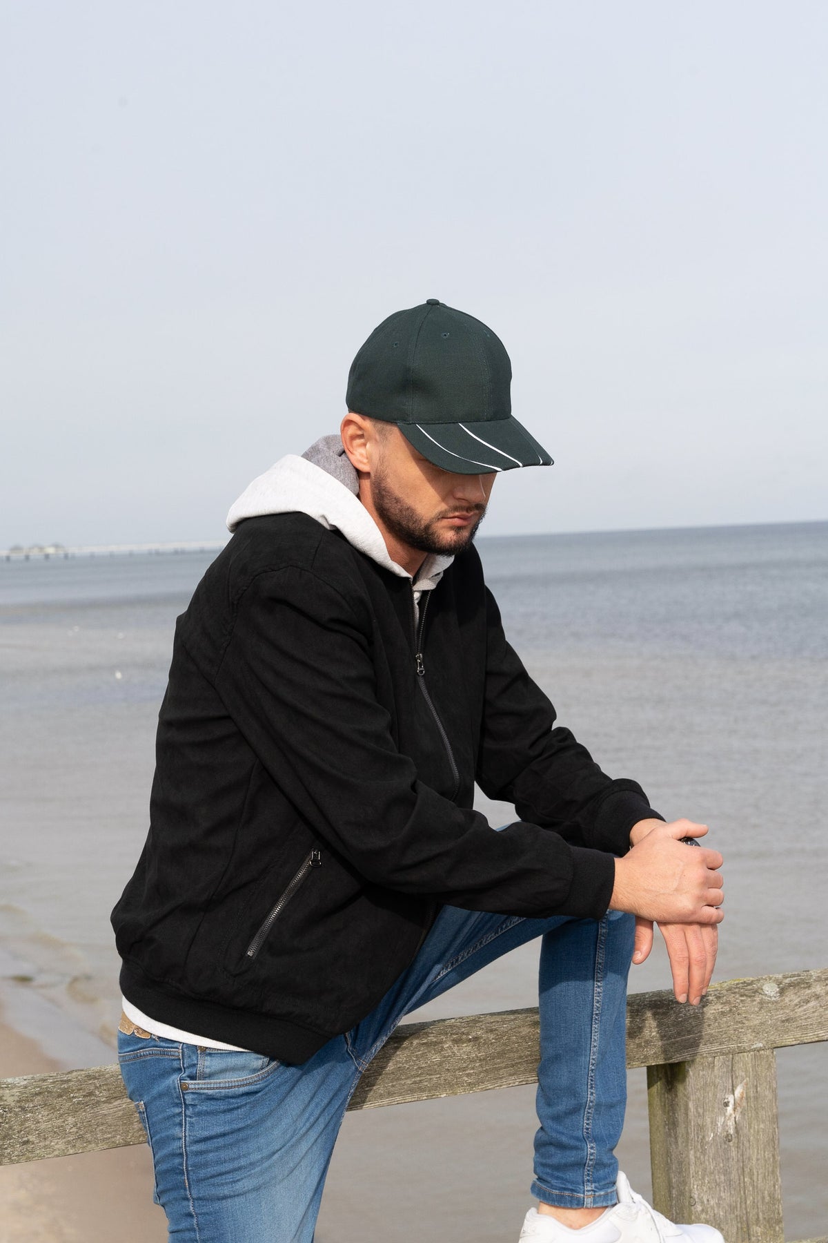 Headwear UK 4018 — Brushed Heavy Cotton with Laminated Two-Tone Peak
