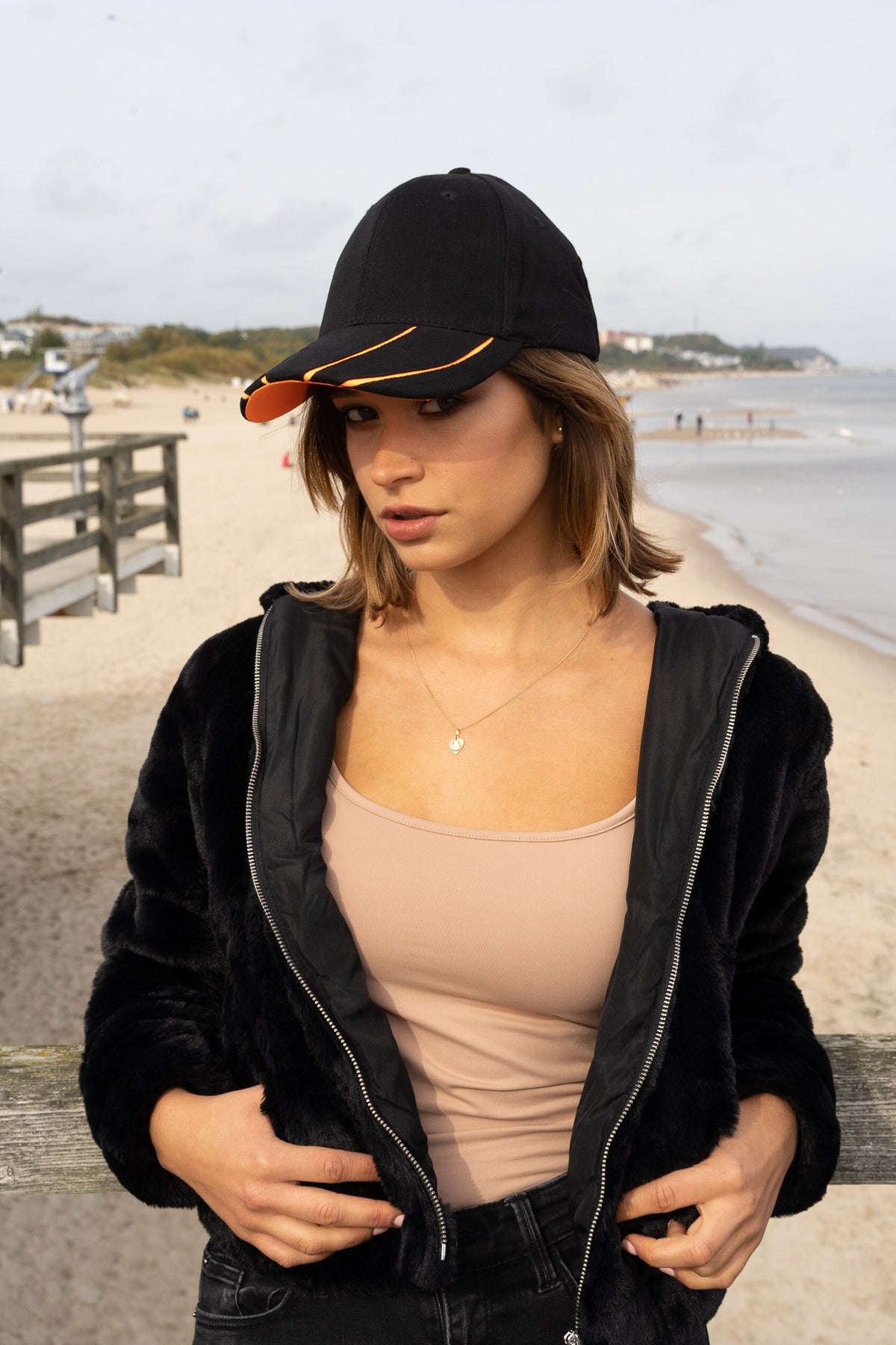 Headwear UK 4019 — Brushed Heavy Cotton with Hi-Vis Laminated Two-Tone Peak